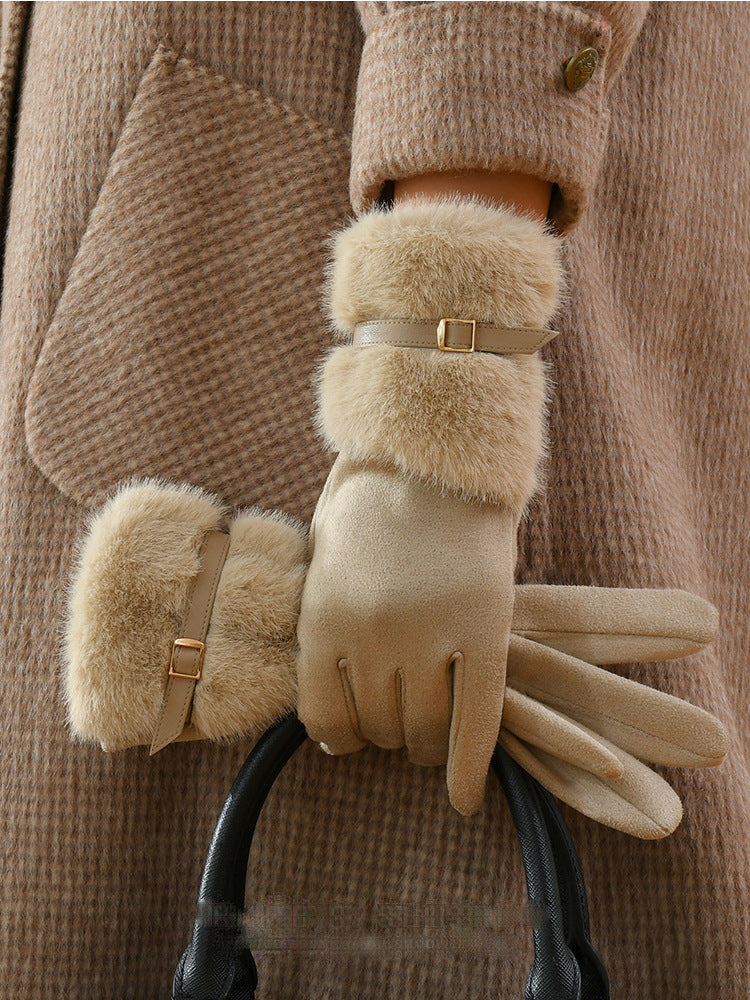 Driving Gloves With A Fleece Lining For Extra Warmth And Insulation